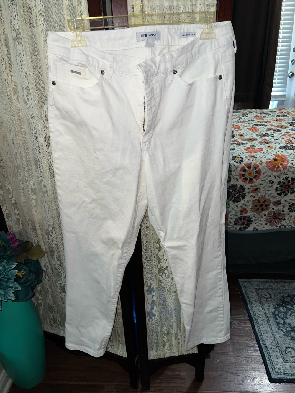 Nine West White Gramercy Crop Jeans